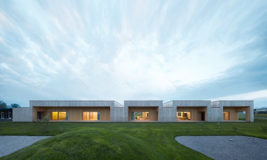 鸭子湖畔的幼儿园 Bernardo Bader Architekten-0