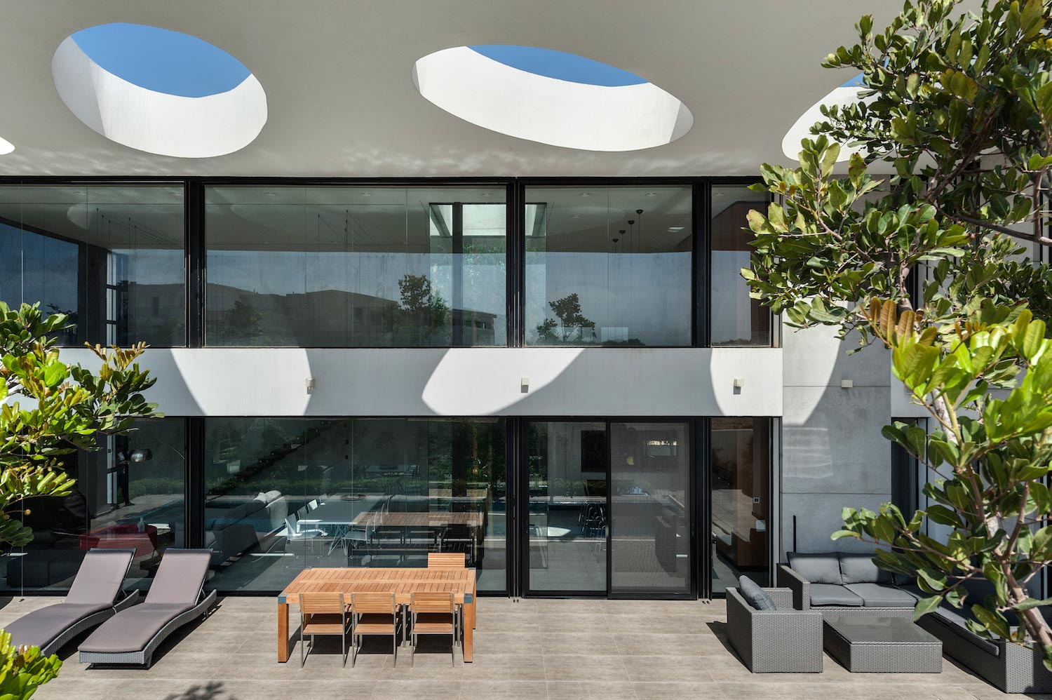 色彩对比下的现代绿洲——以色列凯撒利亚住宅设计-12