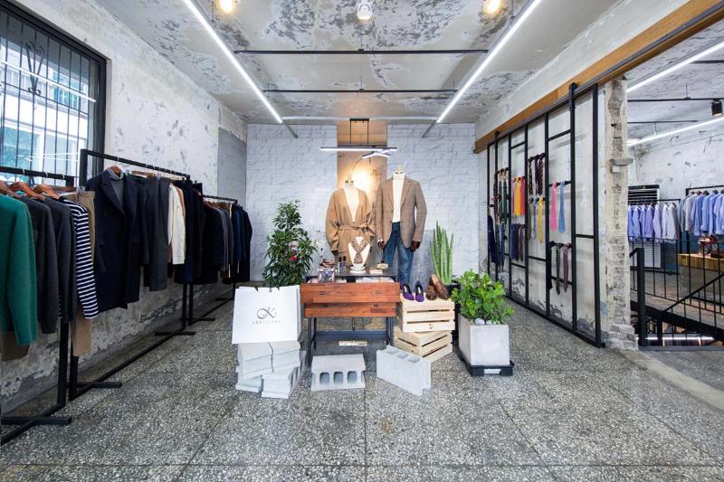 光之点睛，极简空灵的时尚店铺设计-3