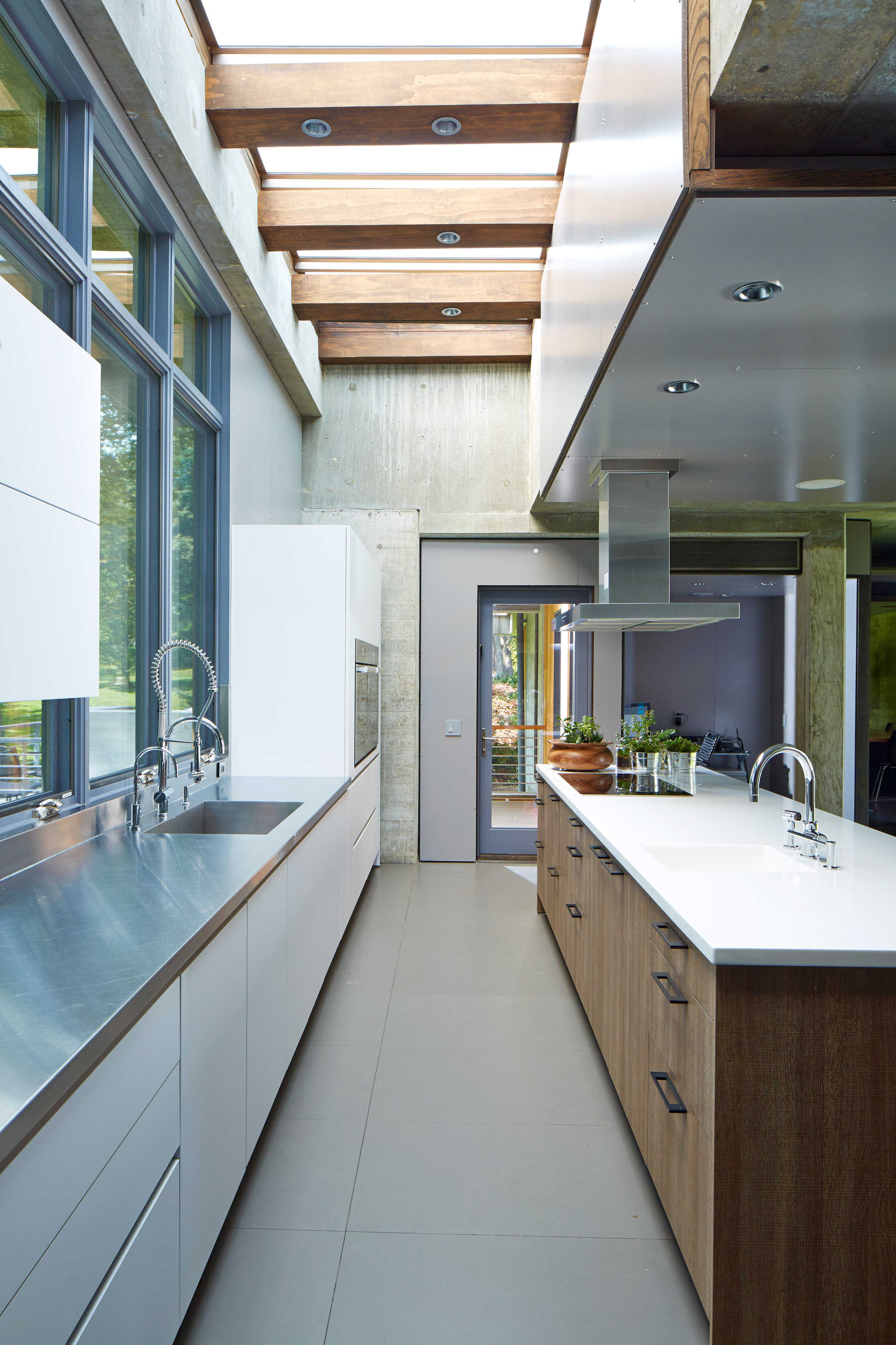 Long Island house for a tailor is built using trees felled in hurricane-8