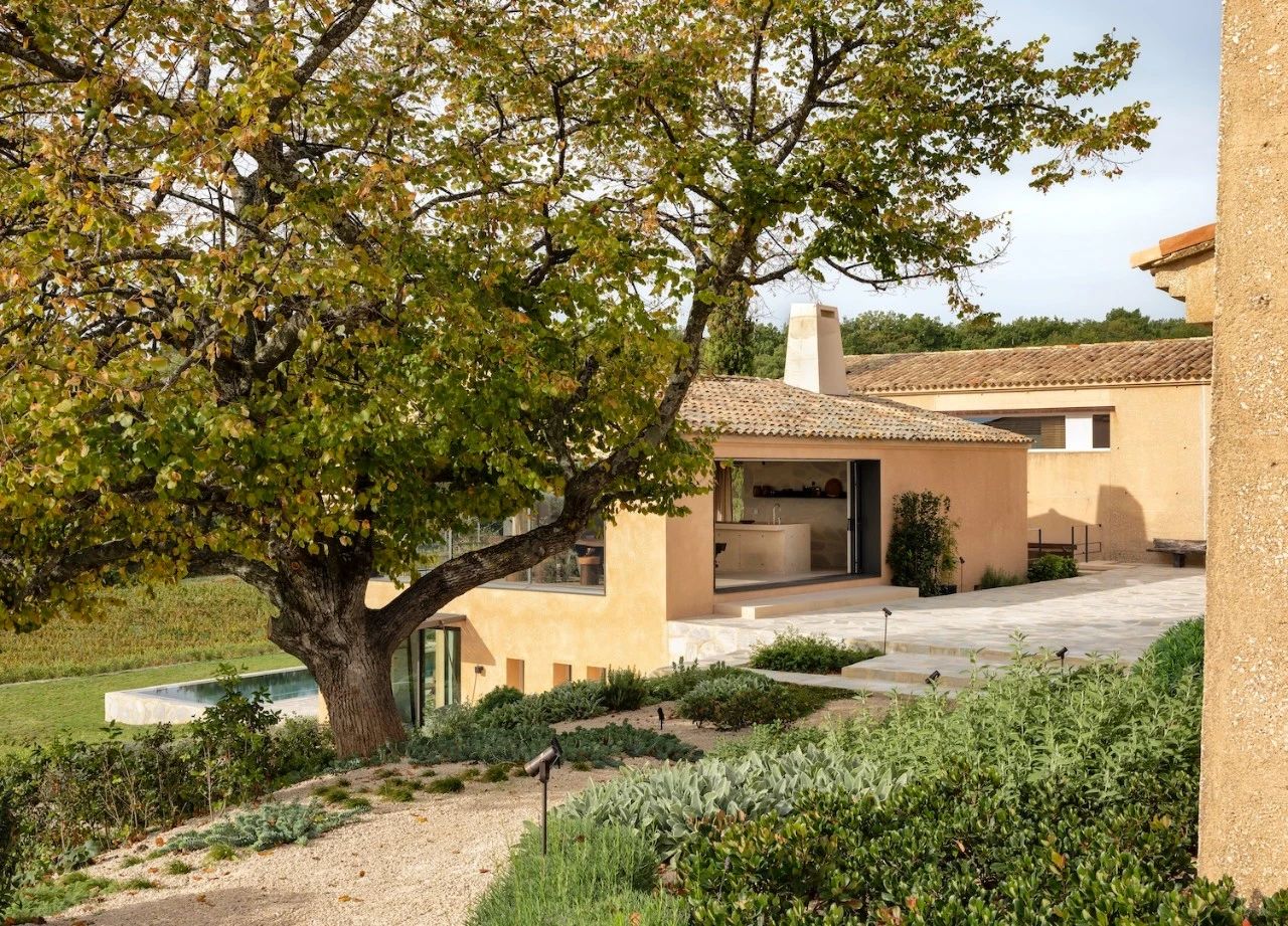 Câlin Valreas 心之向往丨法国丨Contekst 和 Bea Mombaers-7