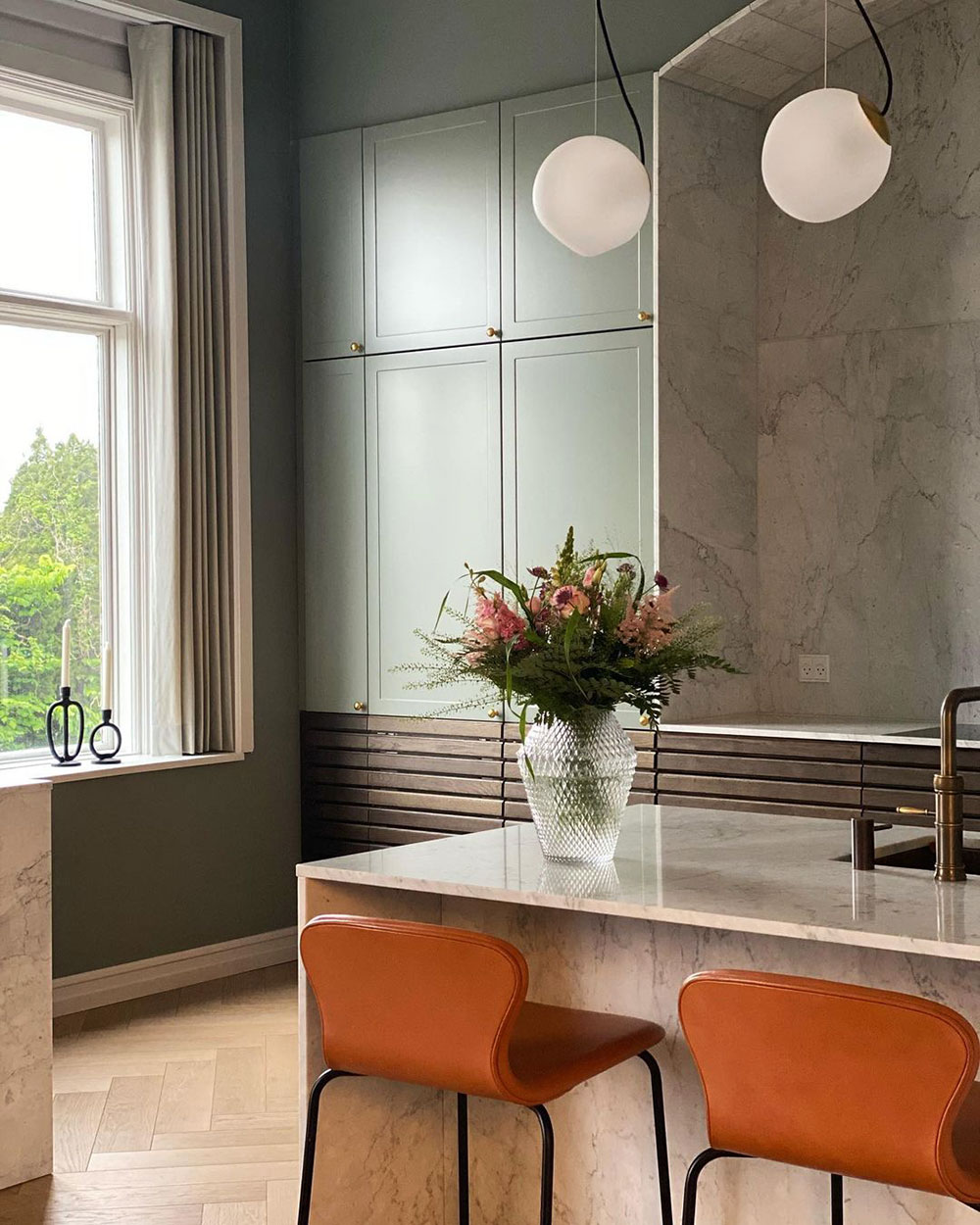 丹麦 19 世纪别墅的彩色复古魅力-7