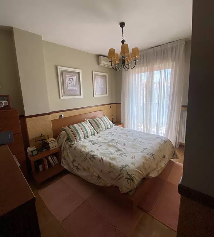 小旧卧室改造成自然明亮空间丨María Del Valle Interior Staging-9