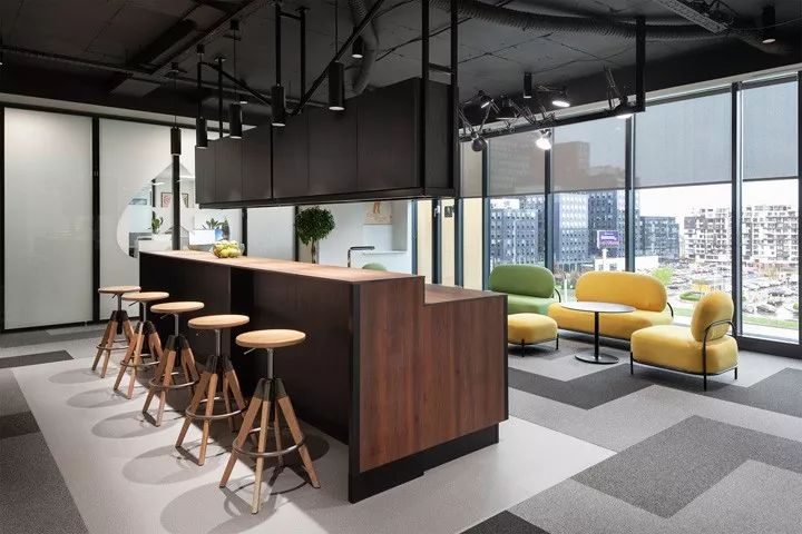 Stars Group 索非亚办公室 | 暗黑主题下的多元化空间设计-22