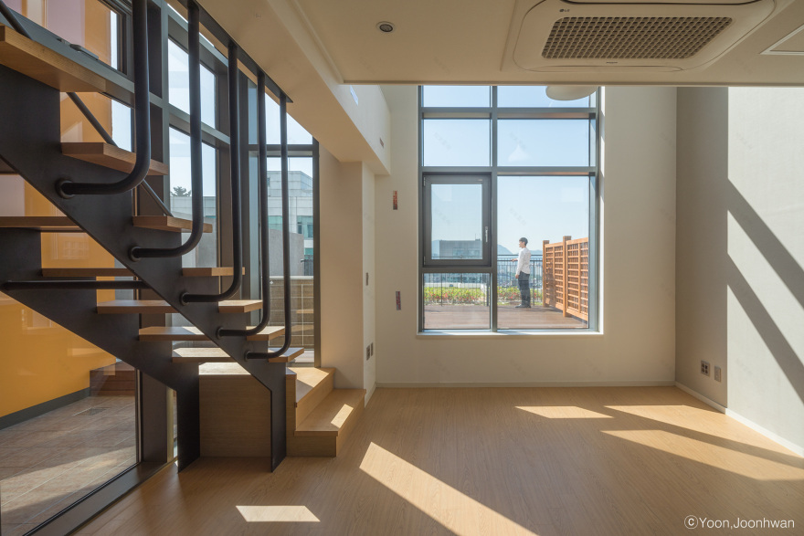 分层露台公寓 | 商业区里的宜居设计-16