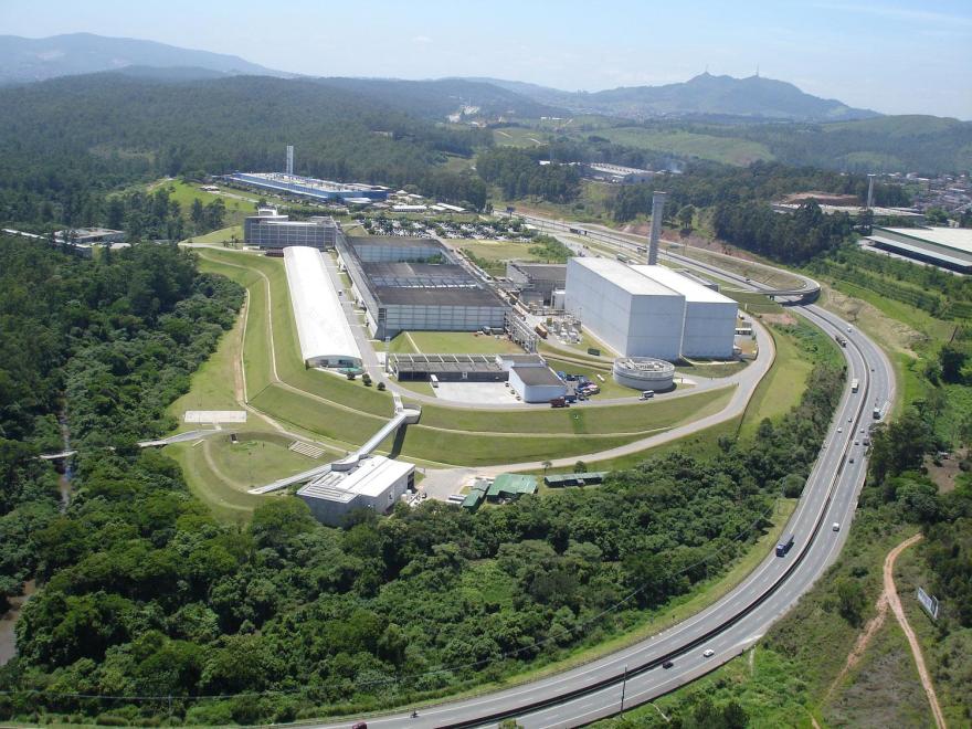 巴西 Novo Espaço Natura 工业区 | 绿色环保的现代建筑群-2