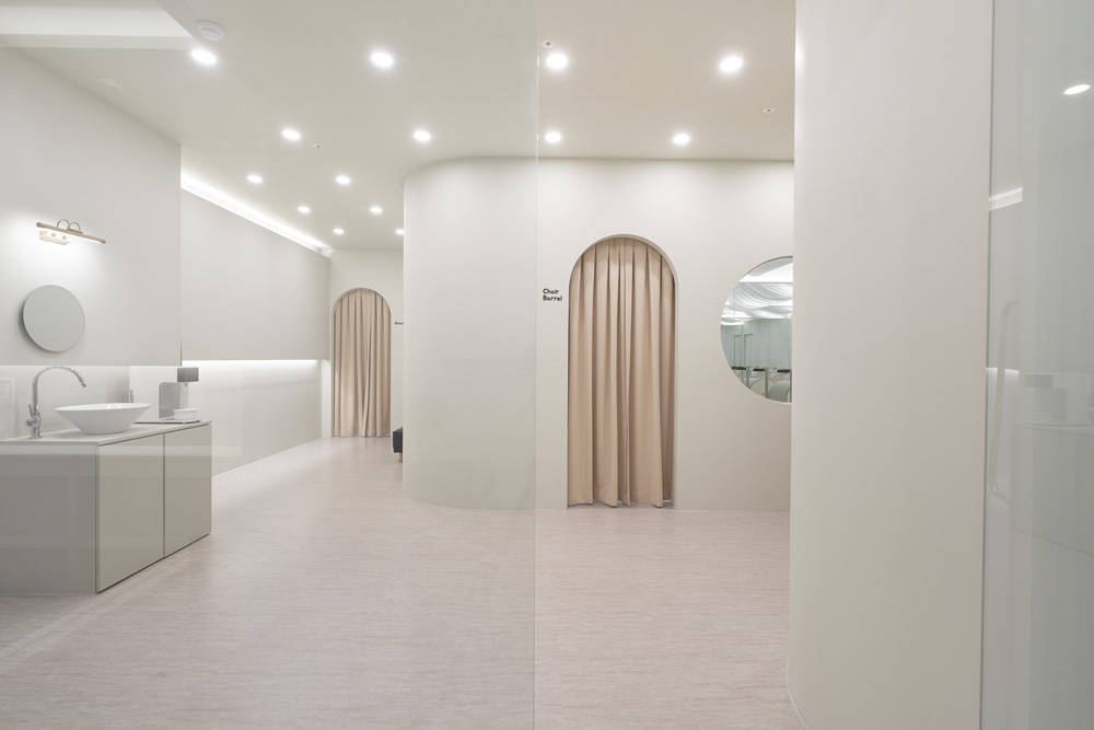 粉色点缀的 41 平米私人健身会所-3