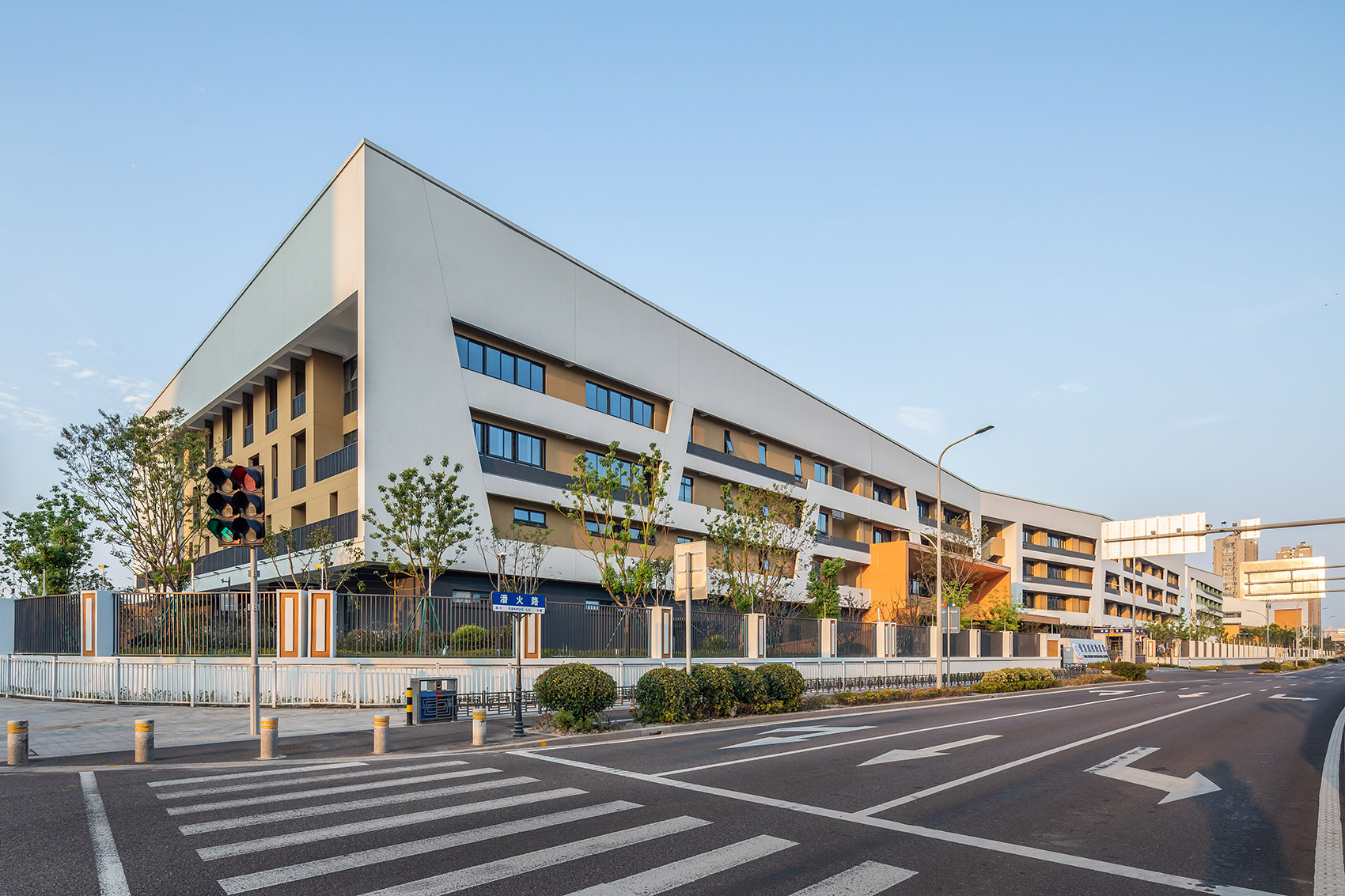 宁波市鄞州区童第周实验学校丨中国宁波丨c+d设计中心-10