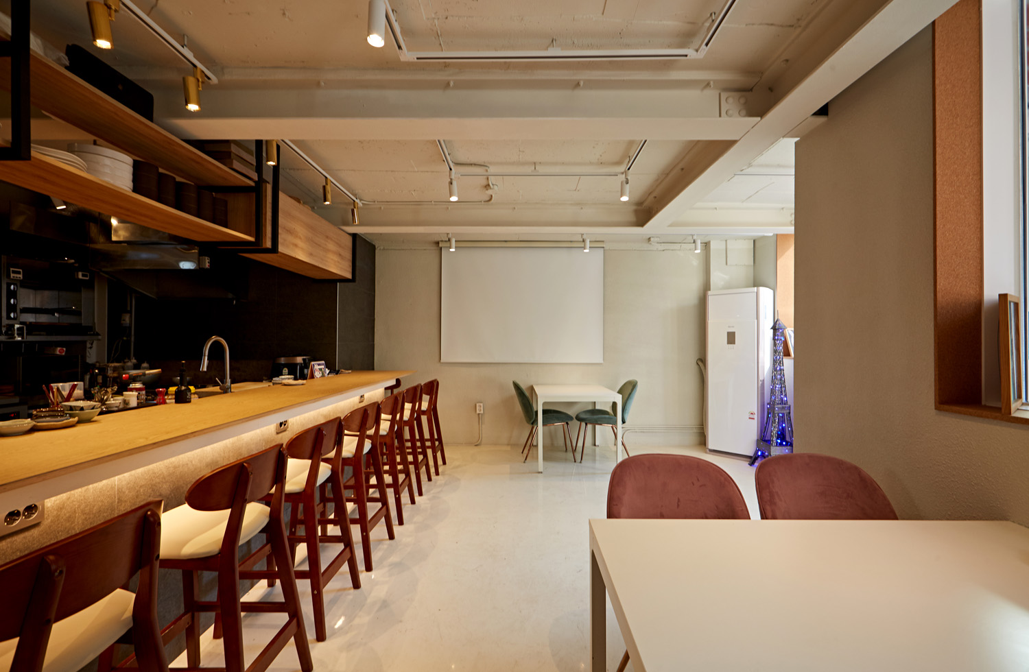 15 坪现代简约办公空间，打造极简商务风-7