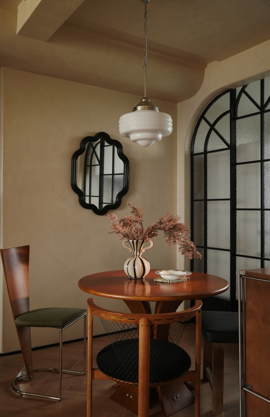 时光褶皱里的家:复古与现代的共生美学丨纵禾空间设计-20