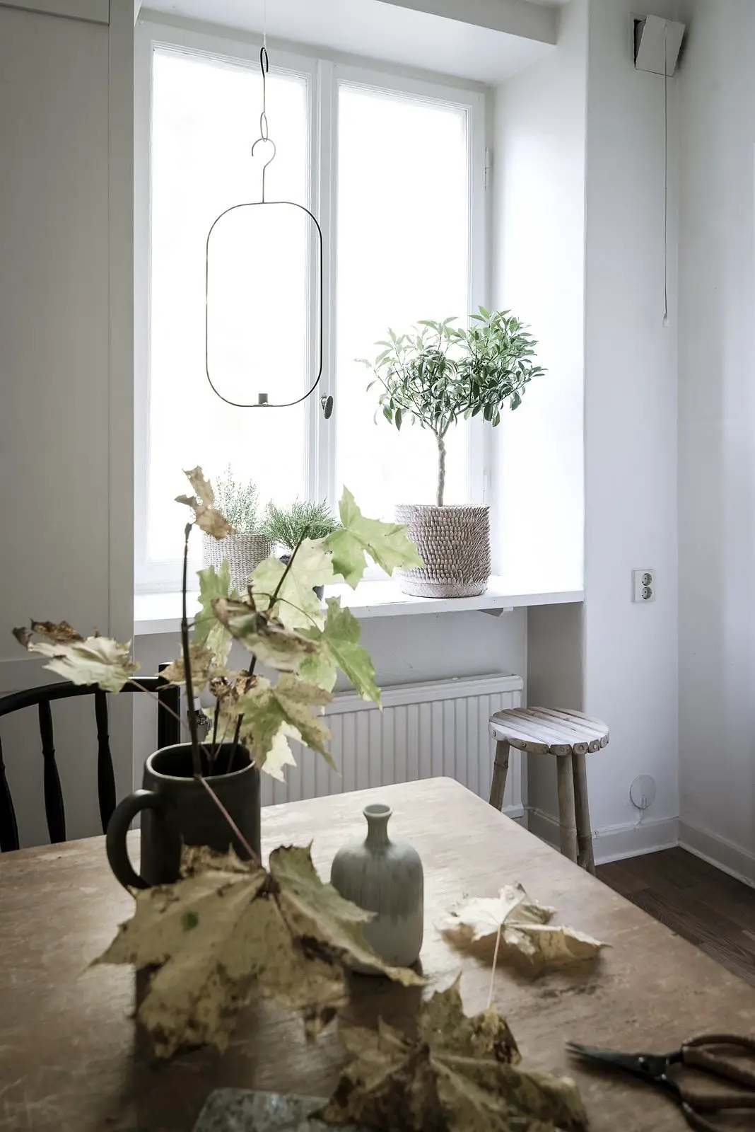 悬浮魅力 | Petite Friture 黑色吊灯设计-13