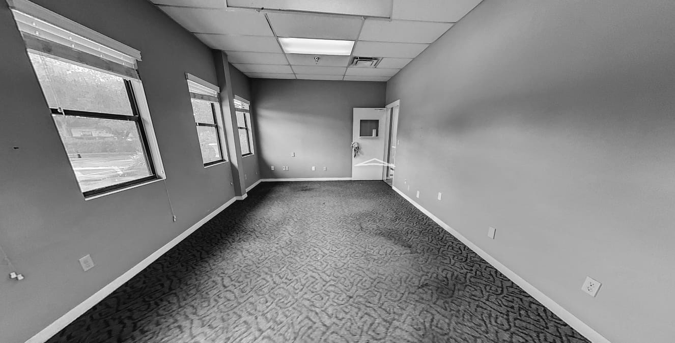 TDW办公室及仓库内部空间
 
注：由于不清楚TDW代表的具体内容，这里按保留处理如果TDW有特定含义且你能给出相关信息，可替换成准确内容 丨UruguayFlorida-10