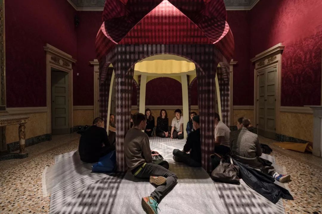 李姝睿艺术之旅 | 从寺庙到波浪的视觉探索-23