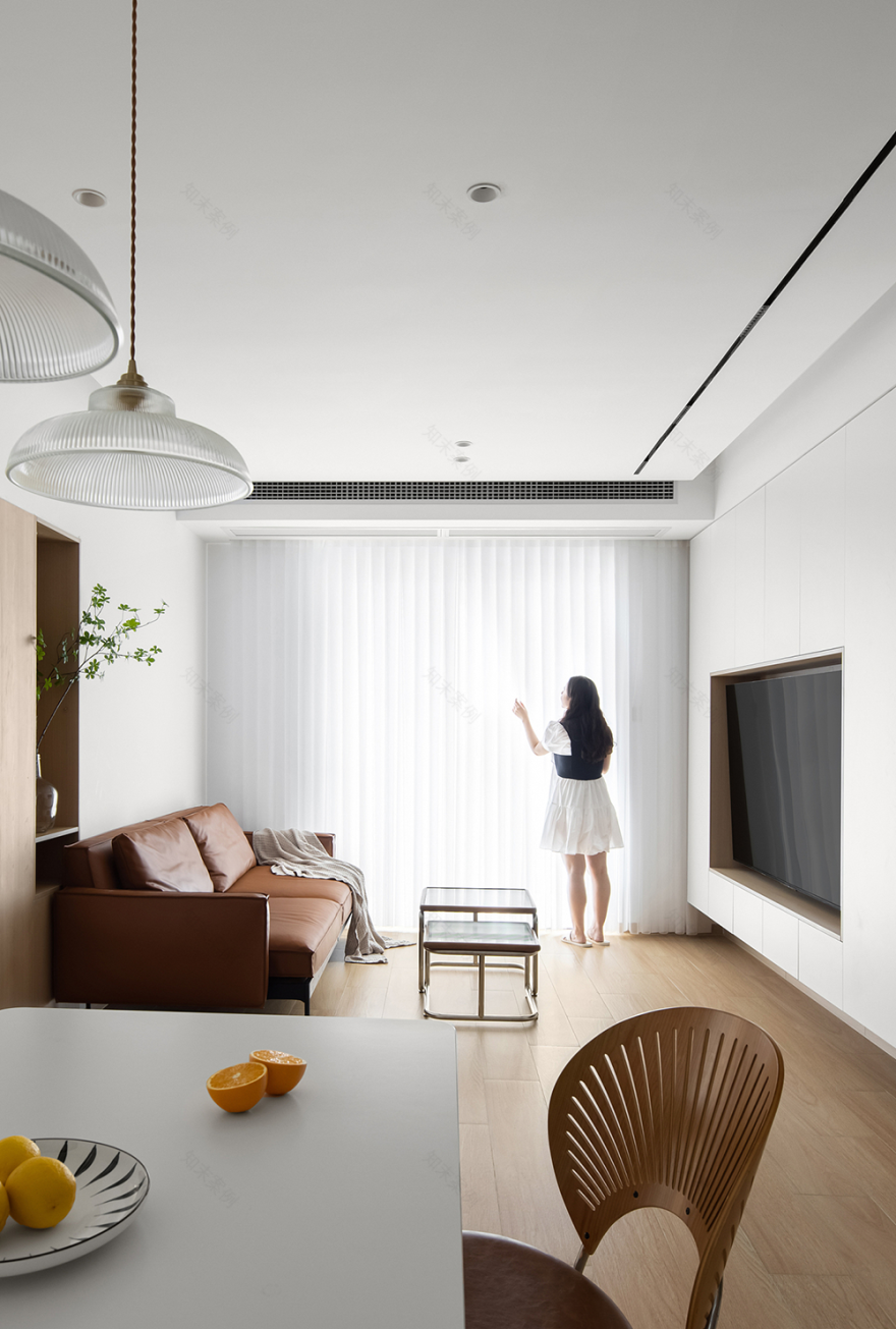 温暖明亮的简约之家 · 川谷堂私宅设计丨中国东莞丨六品设计-0