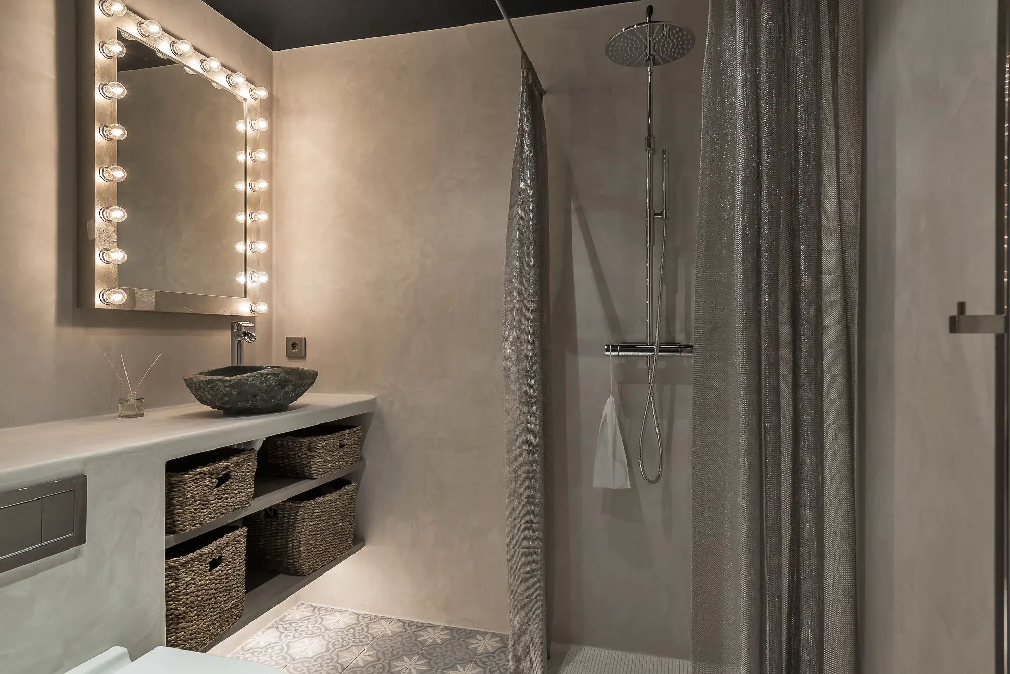 灰度空间 | 巧妙设计的小户型公寓-17