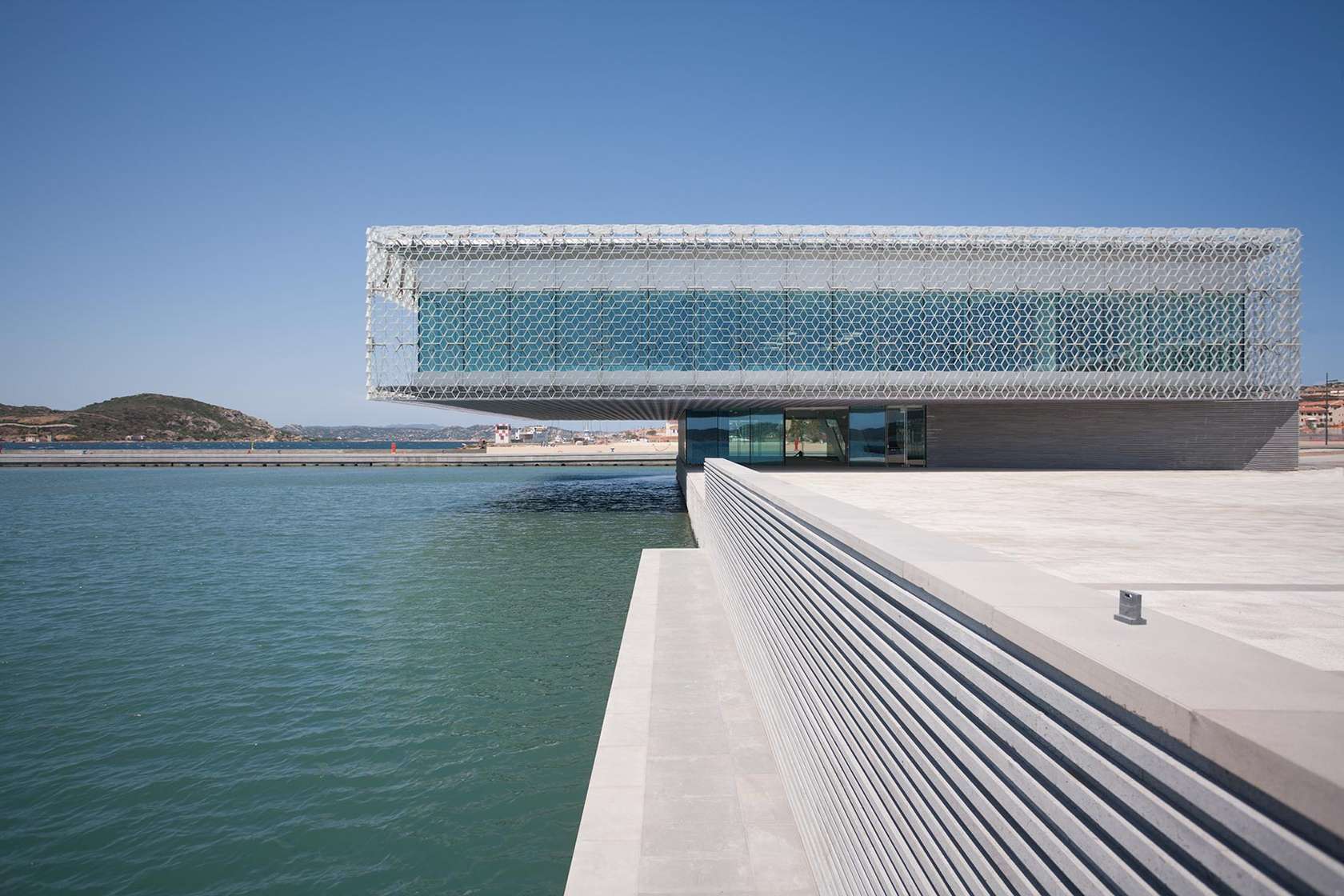 马达莱纳前军事港口的绿色复兴-0