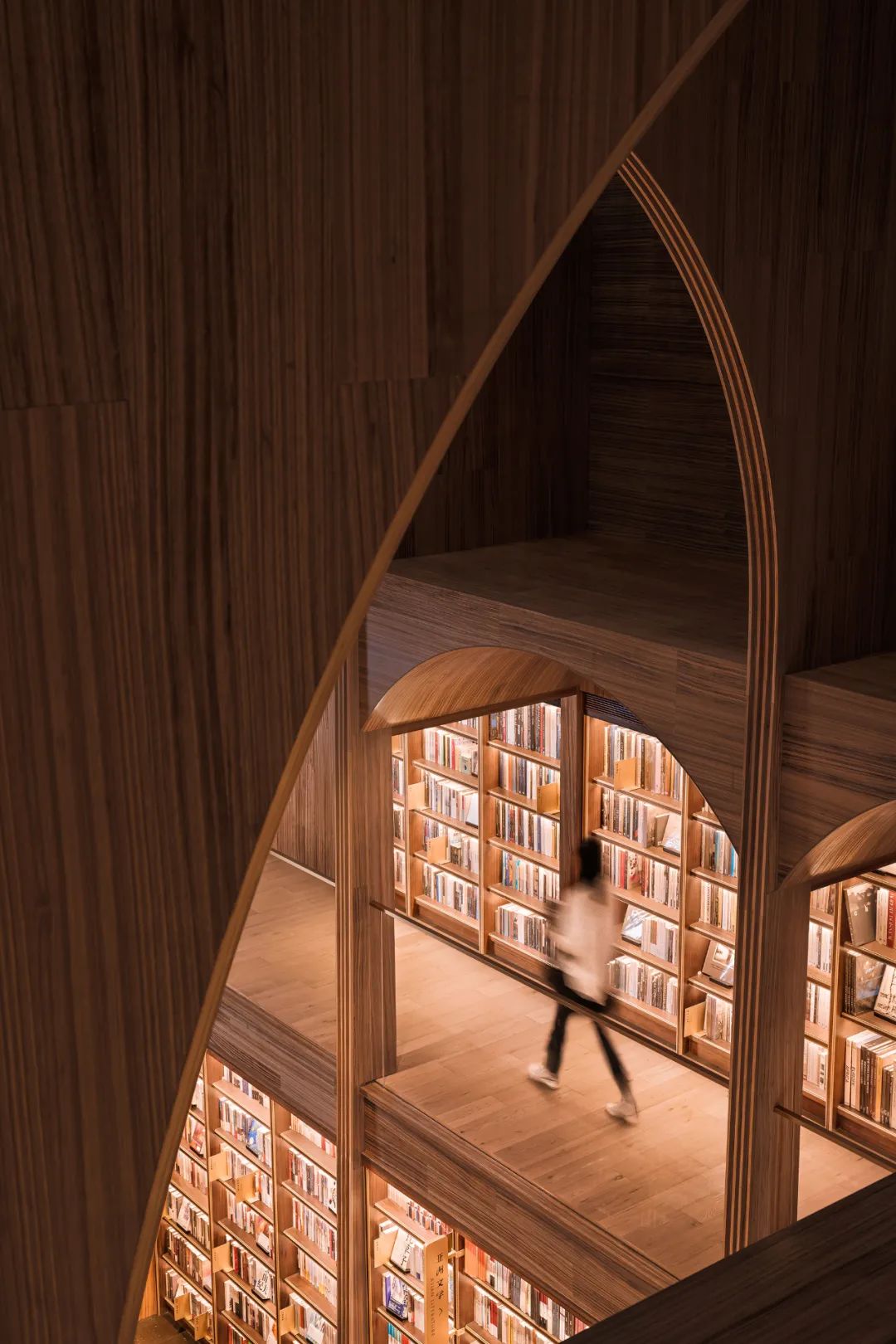 圆拱+留白，赋予空间神圣感与仪式感｜大观国际-26