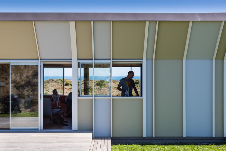 新西兰沙丘之上的“Te Horo Bach”度假屋-17