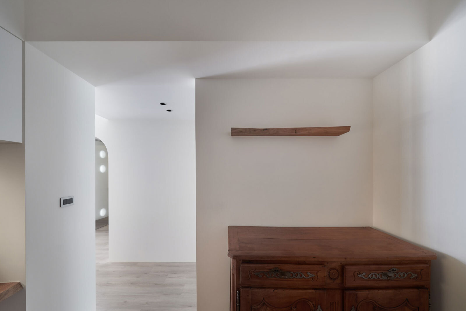 把深遠的時光輪廓和舊憶藏進祖父的老公寓，再次綻放成一場盛然光景 — Hey!Cheese-8