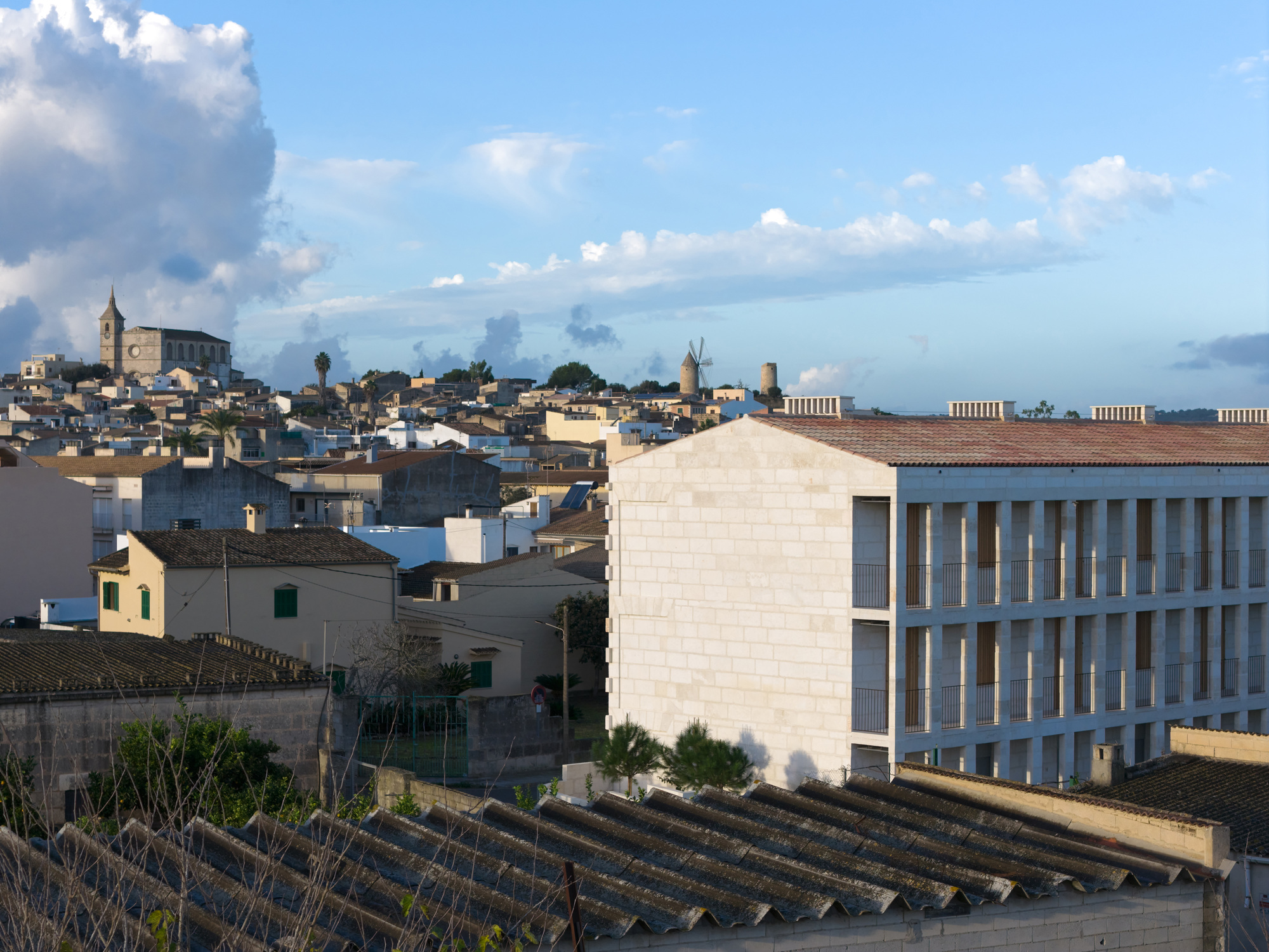 Ten Social Housing Units in Santa Margalida, Mallorca / Javier Gavín + Siddartha Rodrigo + Juan Moreno + DATAAE-25