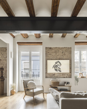 西班牙 La Roqueta 公寓翻新设计丨tamborí arquitectes