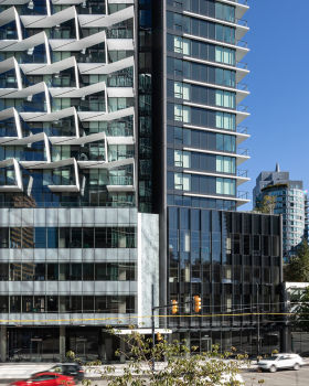 卡德罗丨加拿大温哥华丨Henriquez Partners Architects