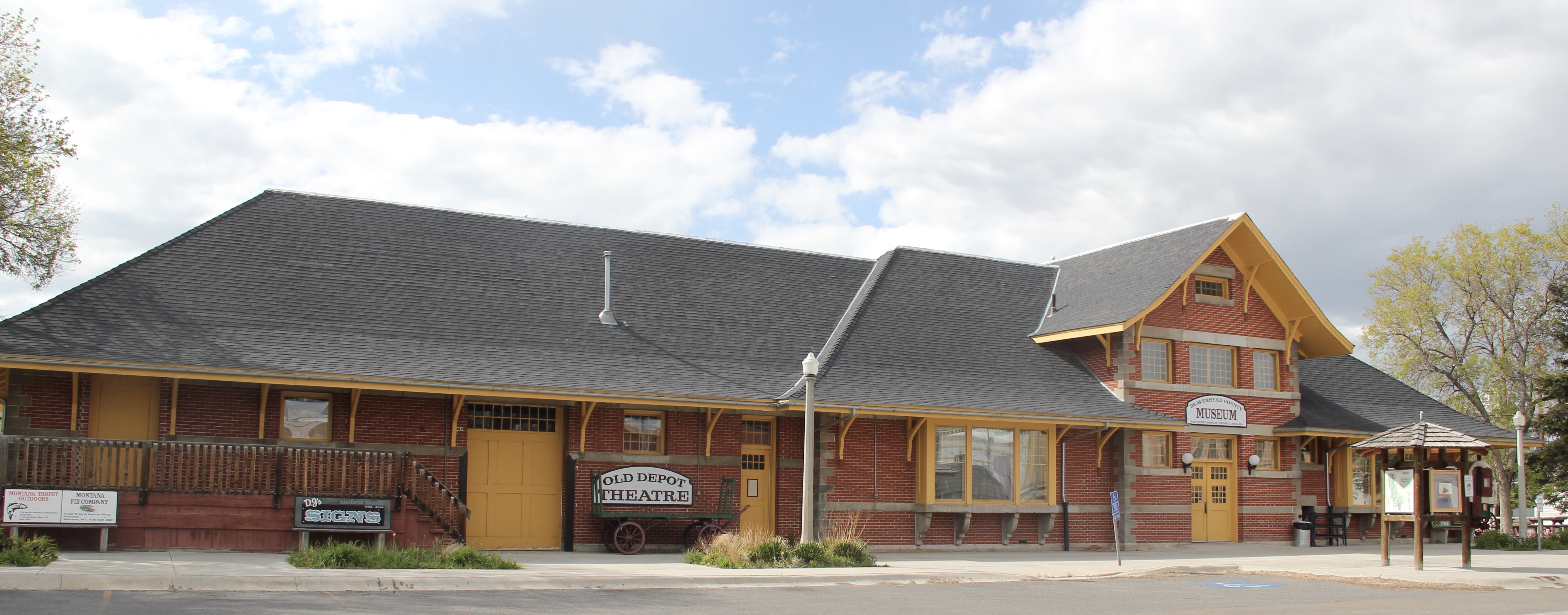 Dillon铁路小镇相关建筑及景观丨美国蒙大拿-3