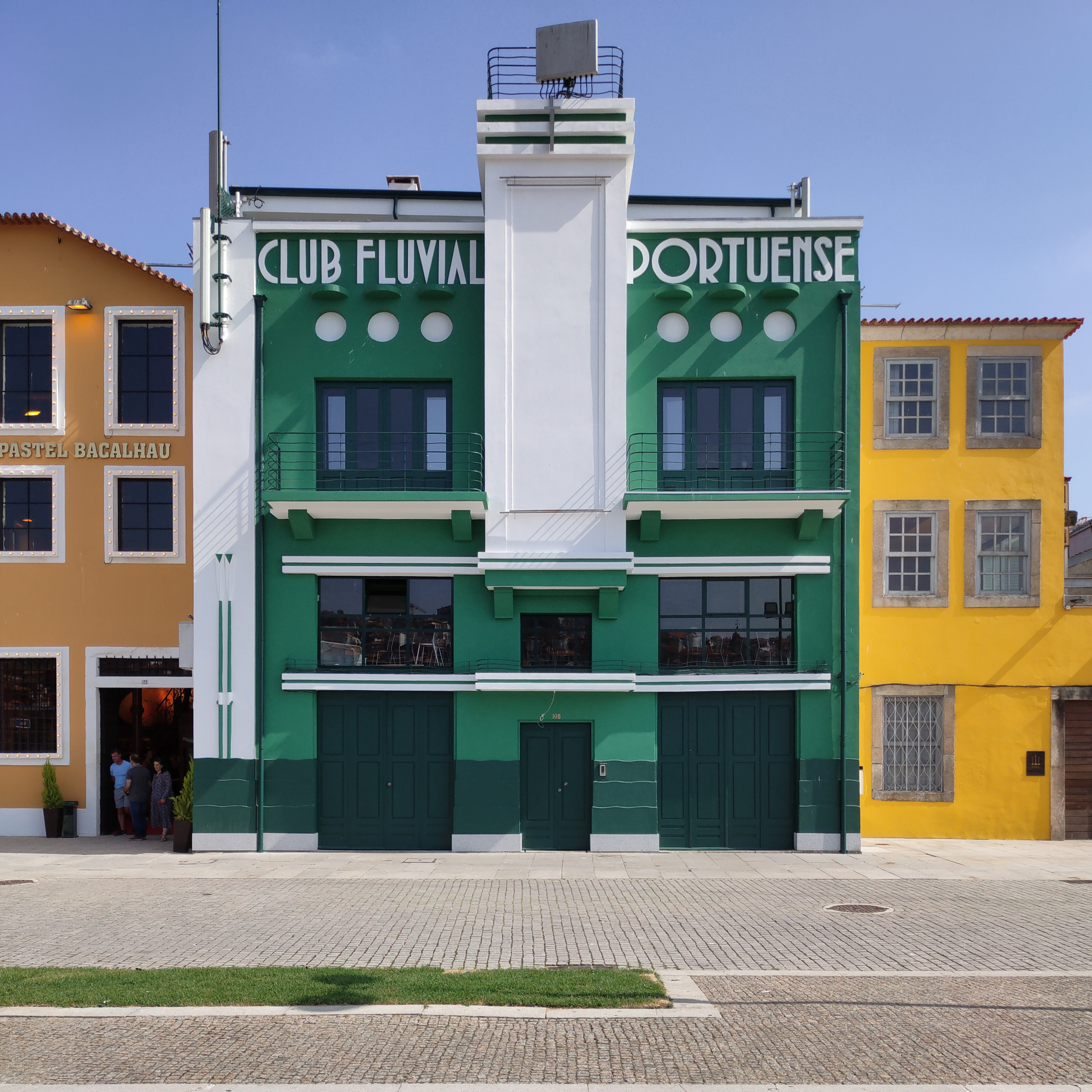 Squared Facades 6-27