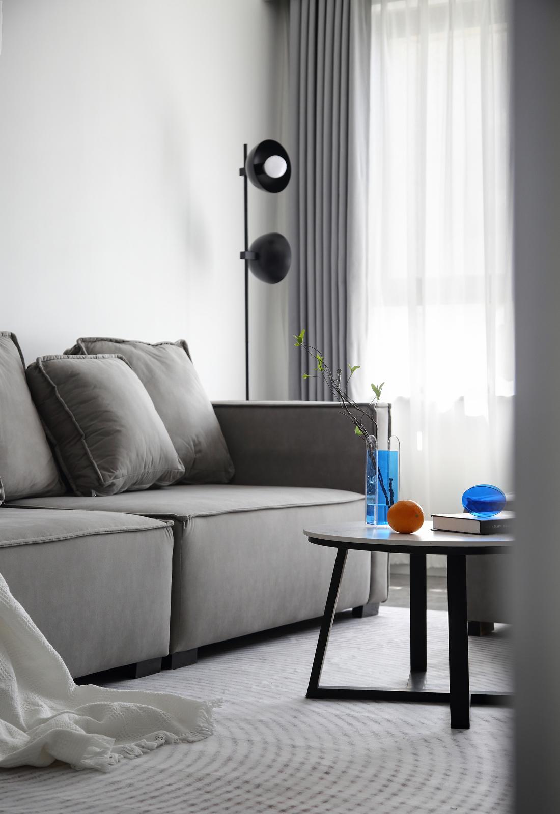 麻花辫胡茬的家-30