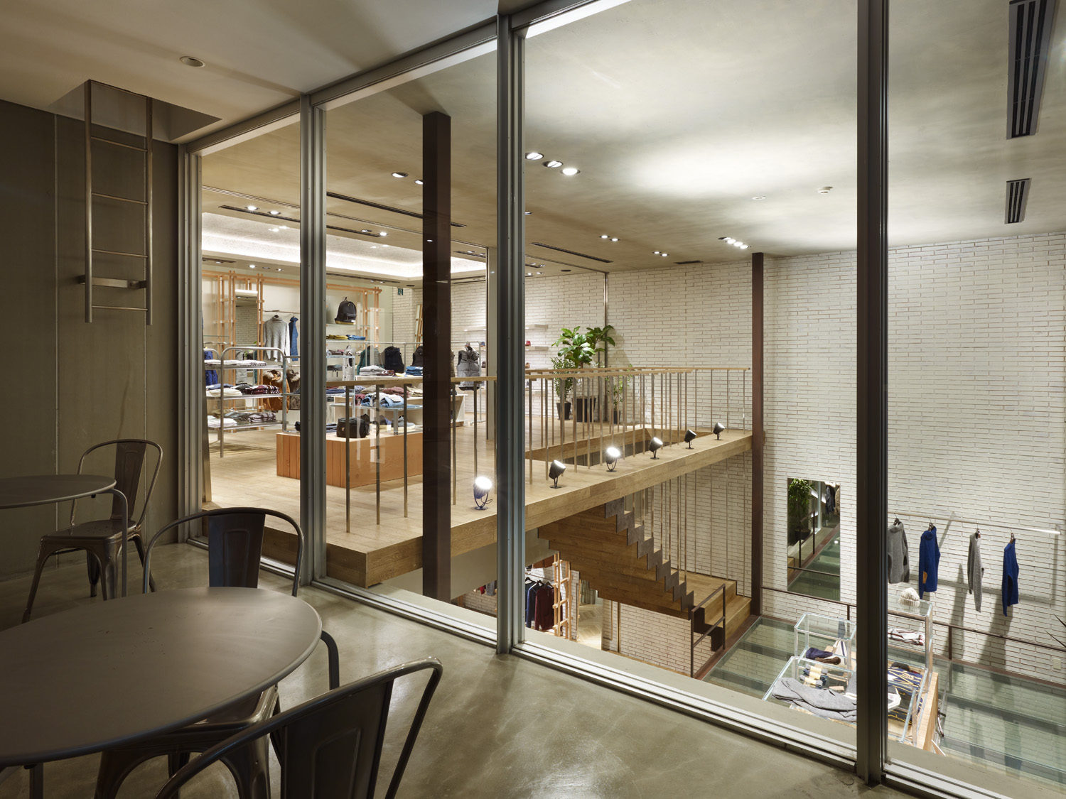 福冈怒蓝（注：这里RAGEBLUE可能是特定名称，直译为怒蓝，结合Fukuoka（福冈），推测可能是福冈的某个品牌、组织等叫怒蓝 ） 丨日本福冈丨构造设计寺戸巽海,照明设计DAIKO-37