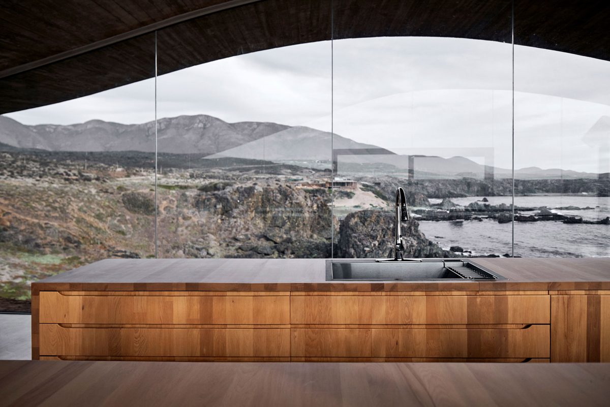 西澤立衛打造太平洋海岸住宅「House in Los Vilos」，波浪狀屋簷設計順應自然！ - WEHOUSE-6