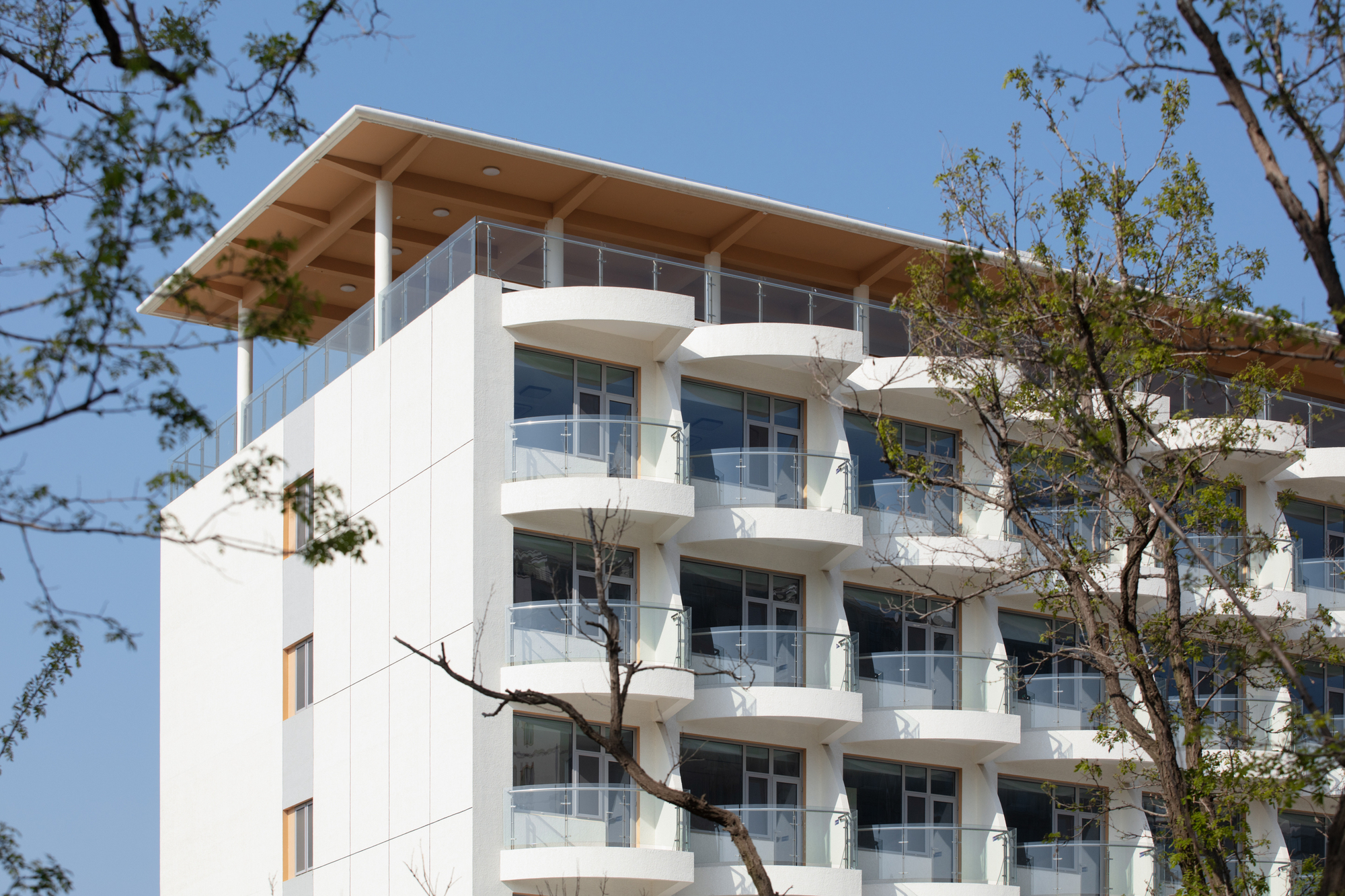 Renovation of the Headquaters of Yantai Marine Economic Innovation Zone / SHUISHI-19