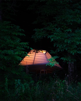 冥想小屋·A“light”paper cage丨法国丨无意义建筑