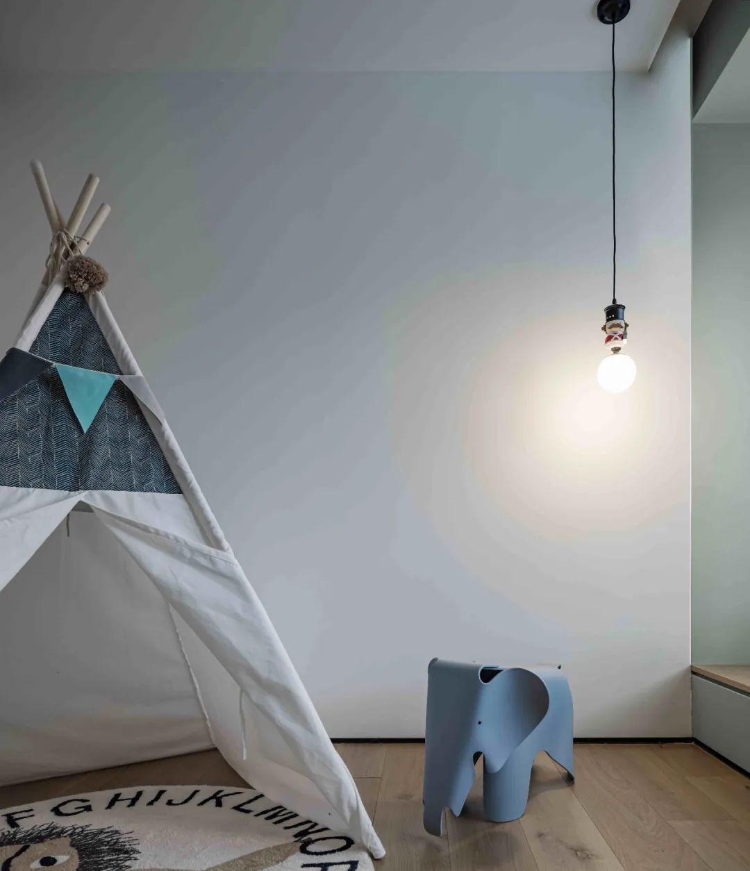 钢板+大理石,前卫艺术的教师之家 | 云行设计-33