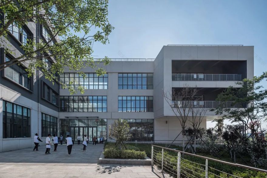 青岛西海岸新区中德应用技术学校丨中国青岛丨腾远设计-52