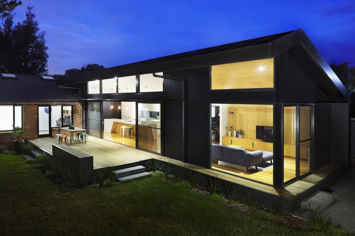 汉普顿之旅屋 | 旧房新生，木构空间带来宁静与放松-51