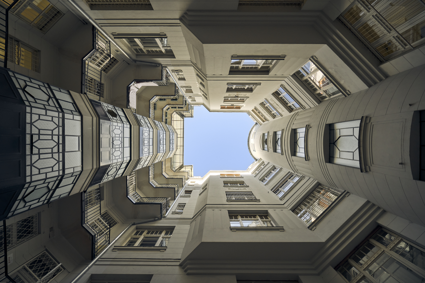 布达佩斯内部庭院 2 号丨HungaryBudapest-2