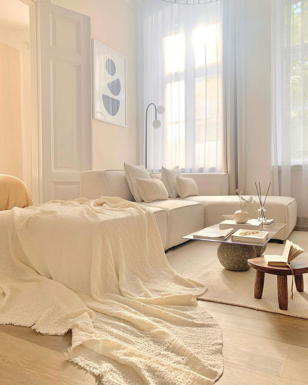 柏林的柔和极简主义:来自 Instagram 的一个舒适公寓-7