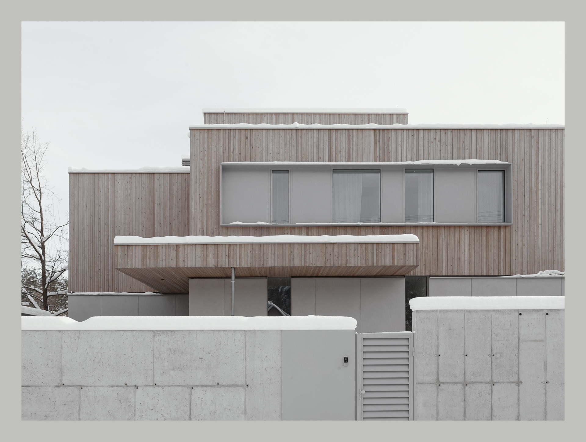 DJ浩室音乐；DJ浩室派对（注：DJ house常见有音乐类型和派对活动两种理解，这里两个都给出，根据实际语境选择其一） -0