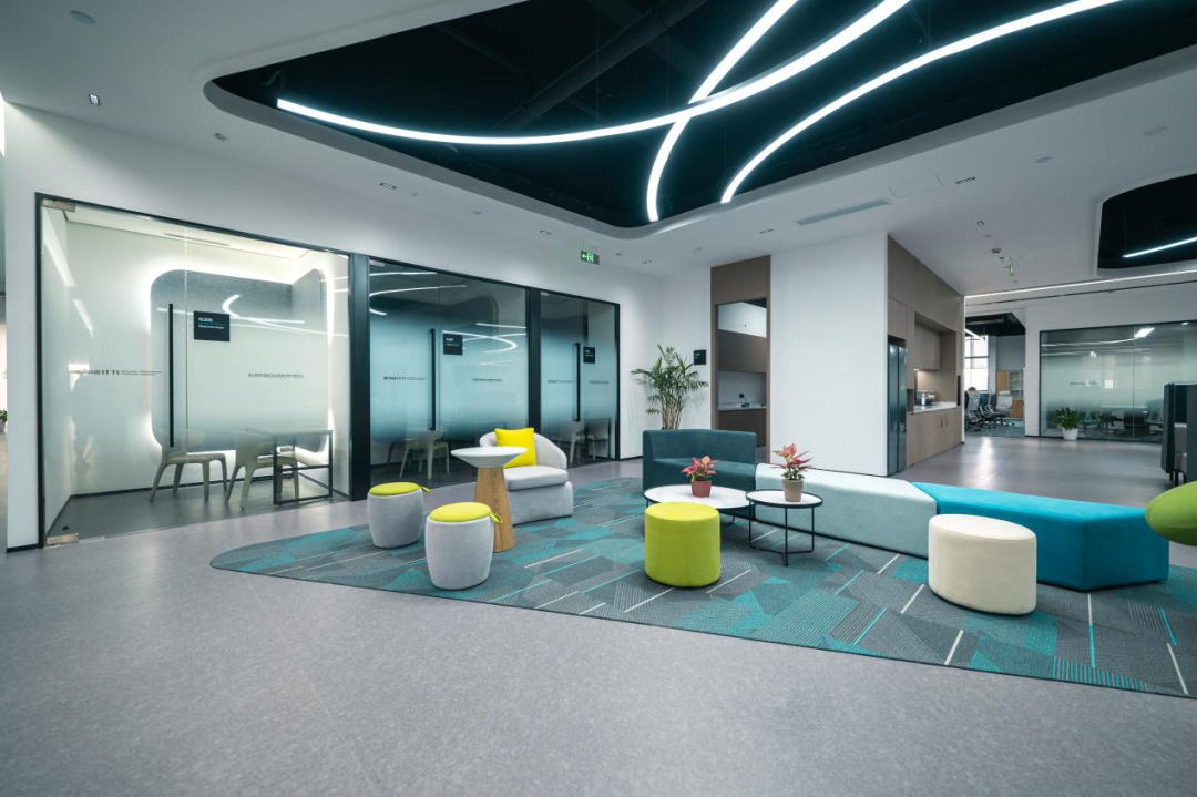 浙江省绿色智能汽车及零部件技术创新中心室内设计丨中国杭州丨中国美术学院风景建筑设计研究总院有限公司  第五综合设计研究院-11