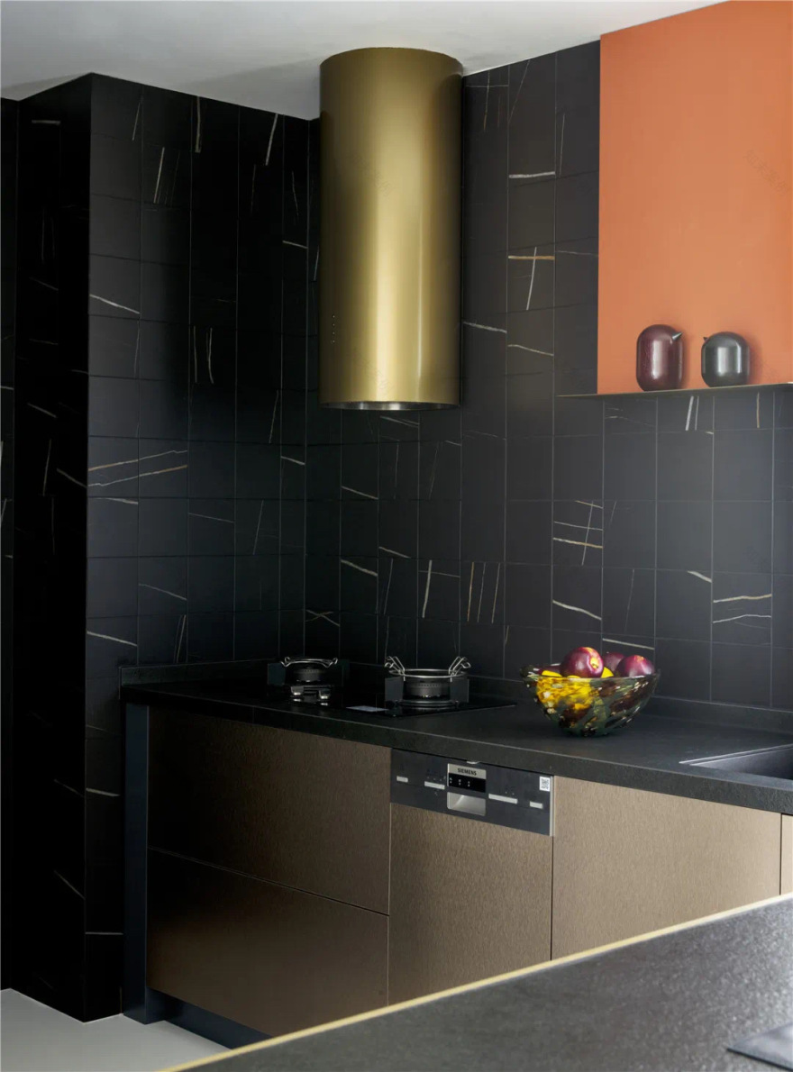 吕爱华 | 倒影-33