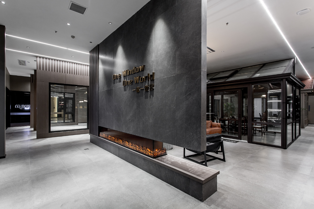 实景新作 / 商业空间 /400㎡系统门窗店，拒绝繁复堆砌的店面空间形式表现-22