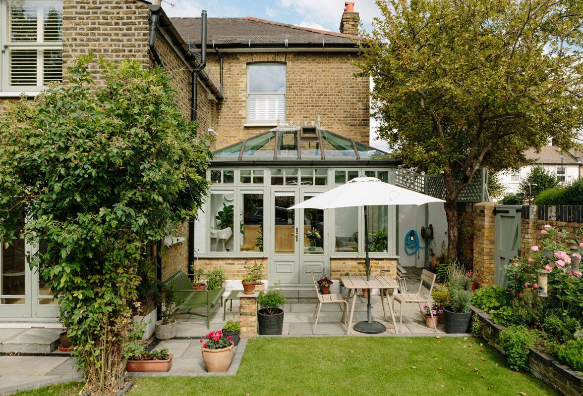 伦敦绿色客厅与桃色卧室的维多利亚式住宅设计-20