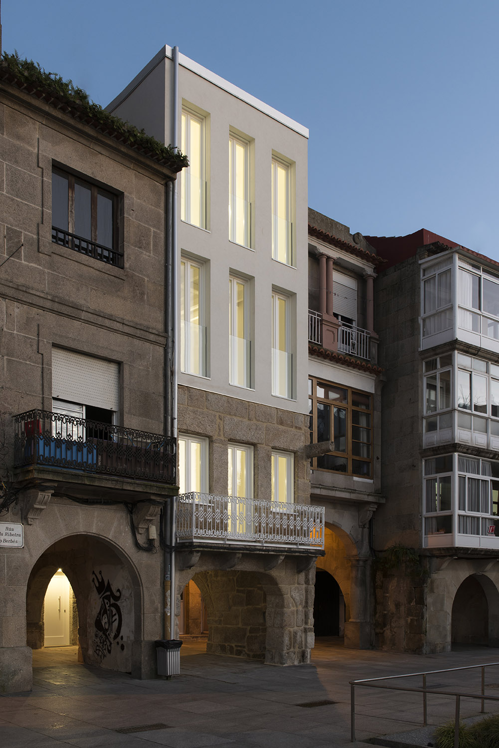 Vigo 历史中心的社会住宅丨Consorcio do Casco Vello de Vigo-12