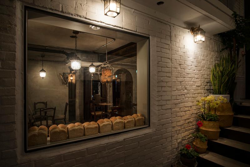 80 平家庭改造，打造复古风小清新烘焙咖啡厅-6