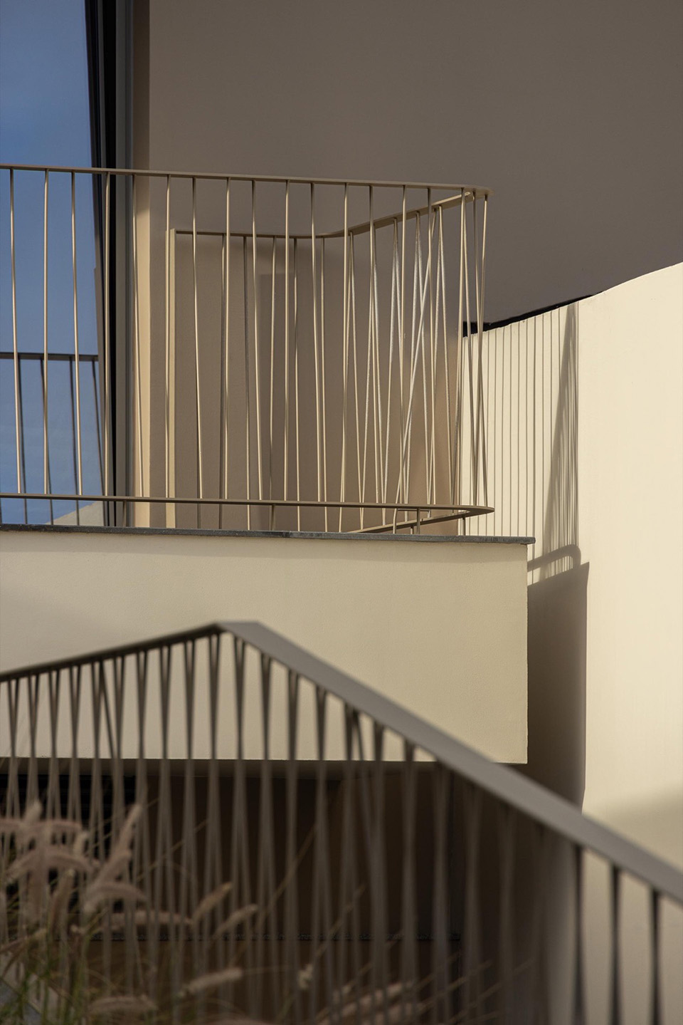 ERNESTO DO CANTO住宅区丨葡萄牙蓬塔德尔加达丨BOX arquitectos-180