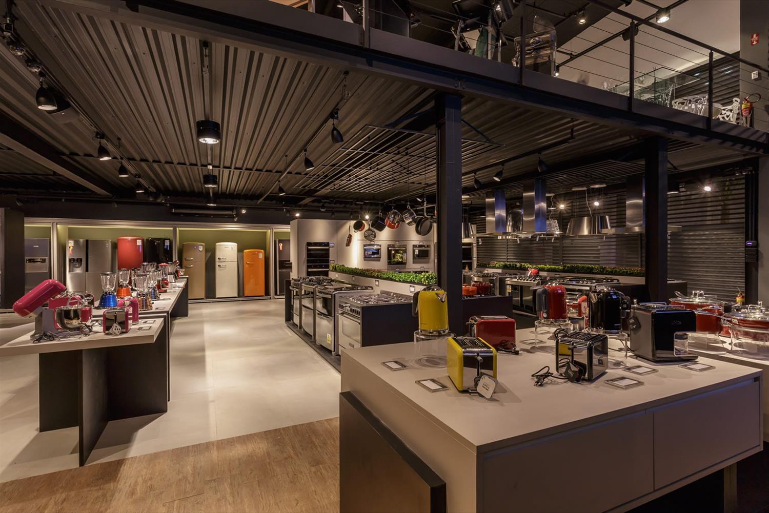 巴西工业风商业空间设计-1