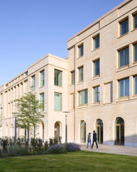 牛津大学施瓦茨曼中心丨英国牛津丨伦敦霍普金斯建筑事务所