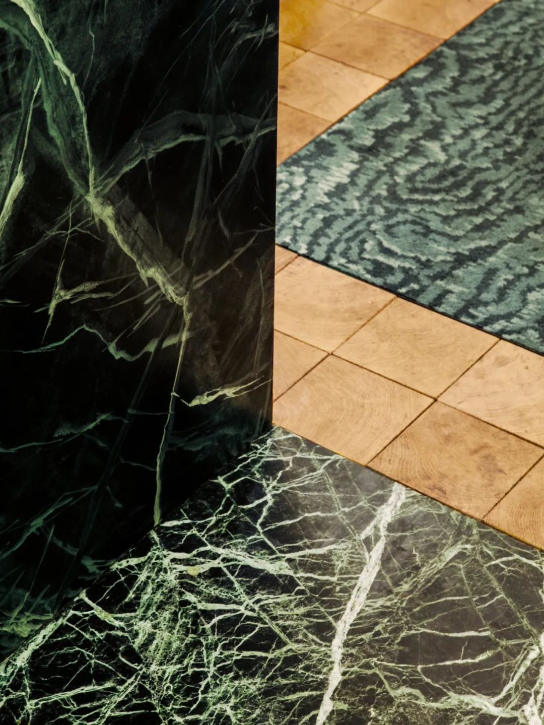 复古公寓设计 | 艺术、设计与材料的有机结合-10