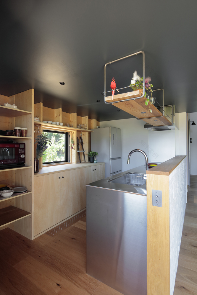 山梨县移居屋的温暖“边缘空间”-31